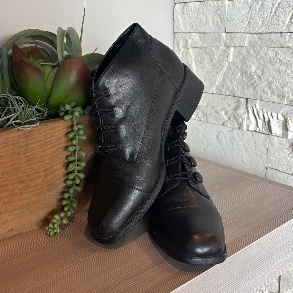 Black Granny Button Ankle Boots Leather Uppers. (9) Like New - Picture 3 of 9